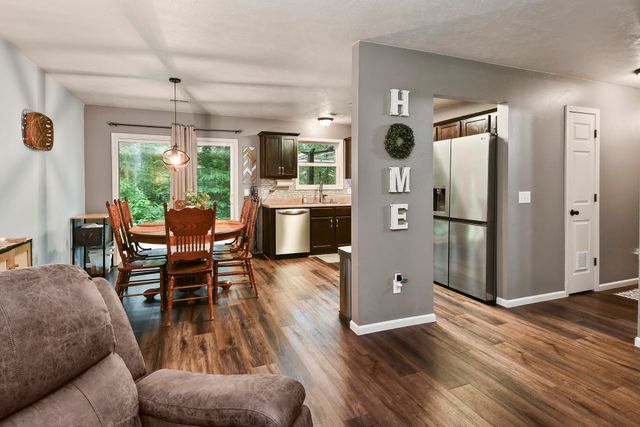 1022 Homestead Road, Merriam Woods, MO 65740