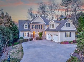 1801 St Ives Pl, Dalton, GA 30720