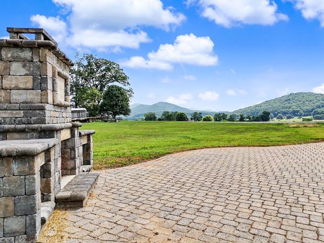 467 Reese Road, Brasstown, NC 28902