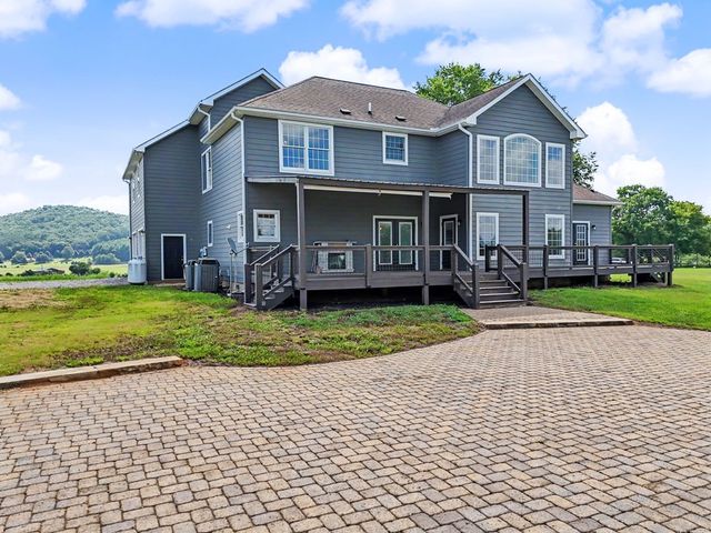 467 Reese Road, Brasstown, NC 28902
