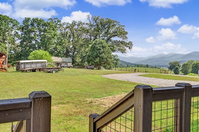 467 Reese Road, Brasstown, NC 28902