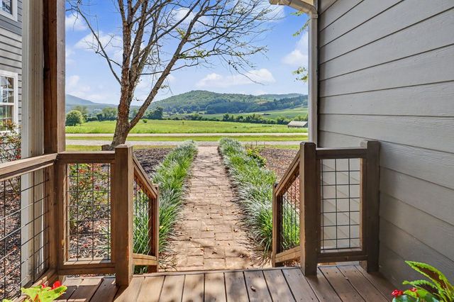 467 Reese Road, Brasstown, NC 28902