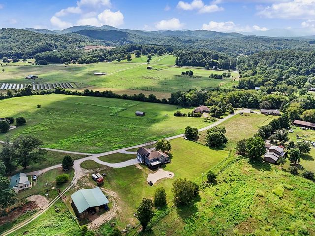 467 Reese Road, Brasstown, NC 28902