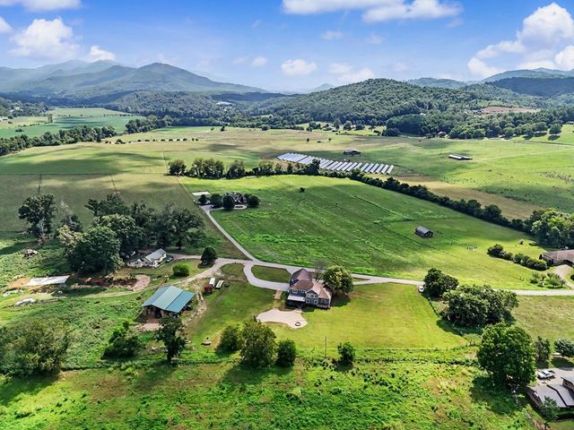 467 Reese Road, Brasstown, NC 28902