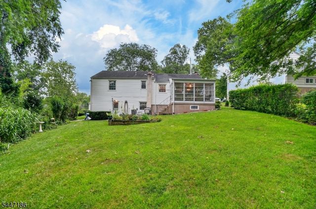 72 Lyons Pl, Springfield Twp., NJ 07081