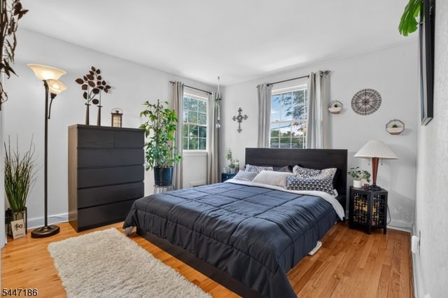 72 Lyons Pl, Springfield Twp., NJ 07081