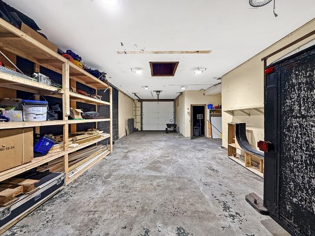 64 Dewey St, Worcester, MA 01610