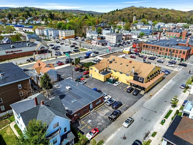 64 Dewey St, Worcester, MA 01610