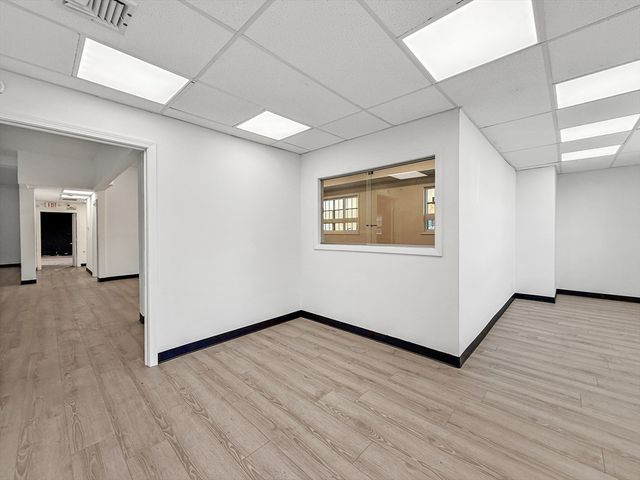 64 Dewey St, Worcester, MA 01610