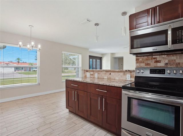 6150 31ST AVENUE N, St Petersburg, FL 33710