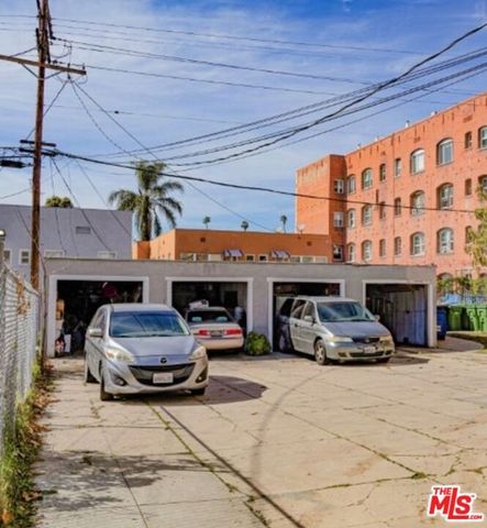 165 S Catalina Street, Los Angeles, CA 90004