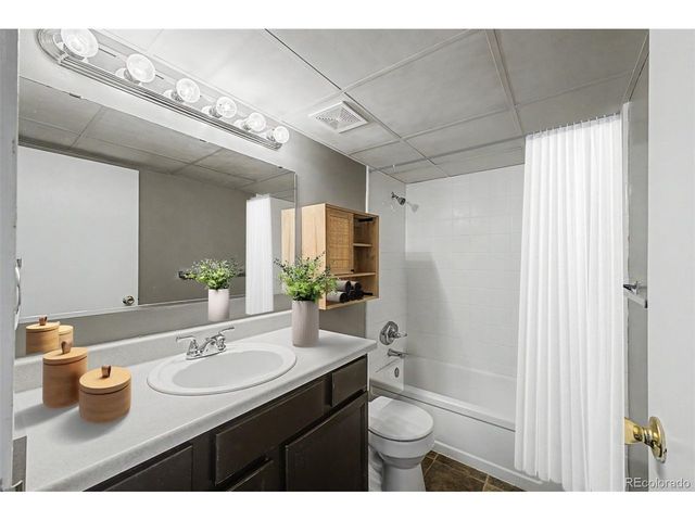 2225 Buchtel Blvd 604, Denver, CO 80210