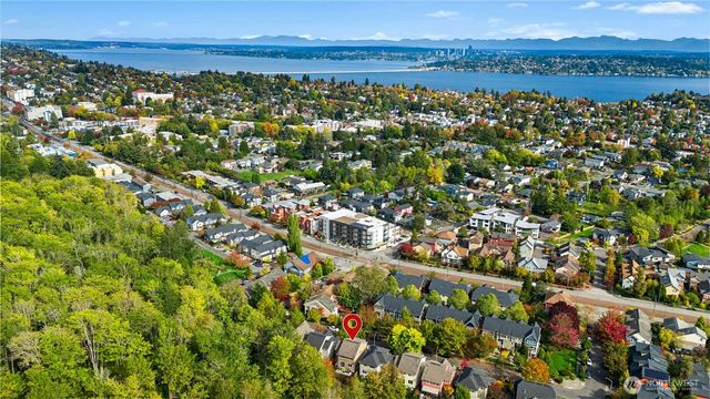 4113 29th Avenue S, Seattle, WA 98108