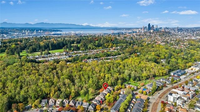 4113 29th Avenue S, Seattle, WA 98108