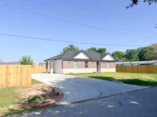 1203 Smith Street, Navasota, TX 77868