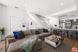 11037 Morrison Street, North Hollywood (los Angeles), CA 91601
