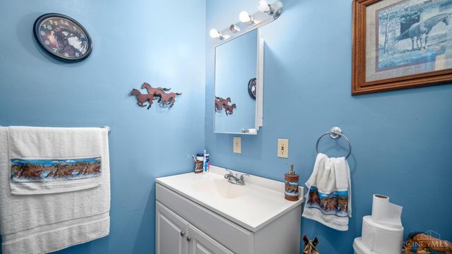 840 Easy St, Manchester Twp, OH 45144