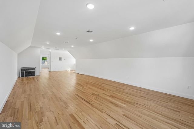 29 S 2ND ST, Elizabeth, NJ 07206