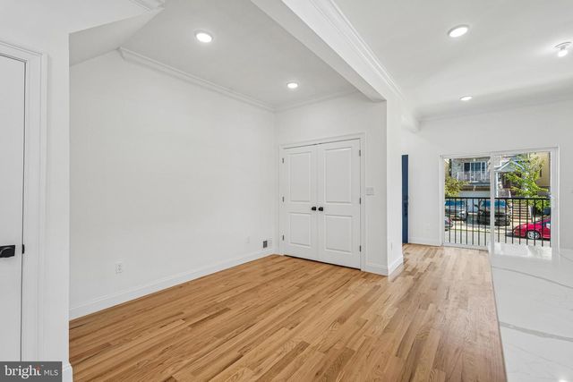 29 S 2ND ST, Elizabeth, NJ 07206