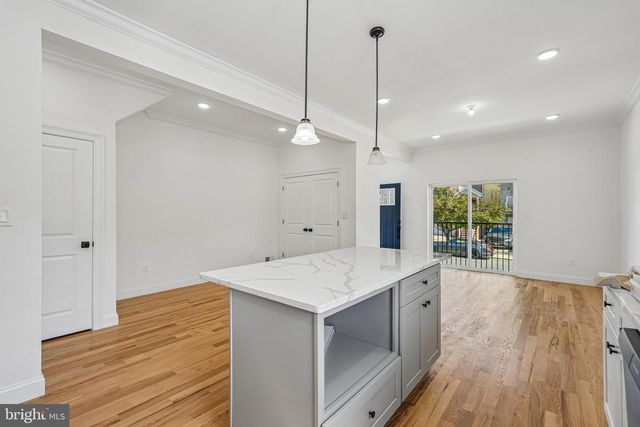 29 S 2ND ST, Elizabeth, NJ 07206