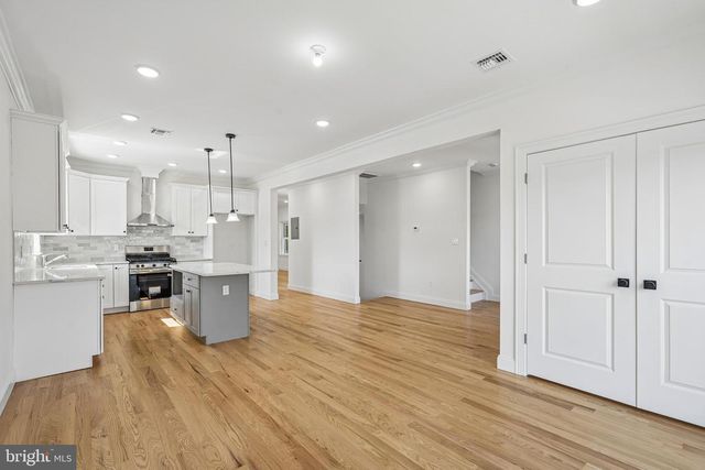 29 S 2ND ST, Elizabeth, NJ 07206