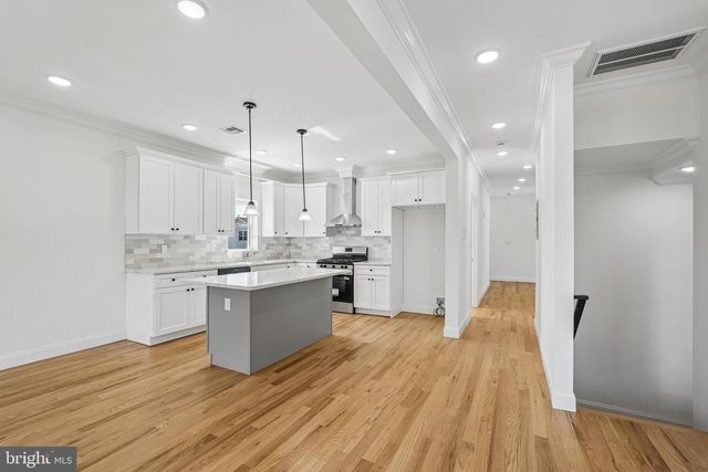 29 S 2ND ST, Elizabeth, NJ 07206
