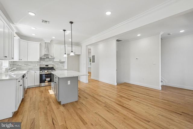 29 S 2ND ST, Elizabeth, NJ 07206