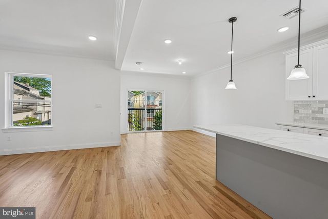 29 S 2ND ST, Elizabeth, NJ 07206