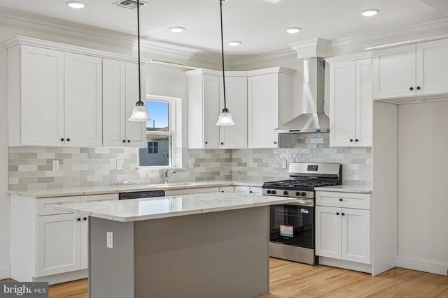 29 S 2ND ST, Elizabeth, NJ 07206