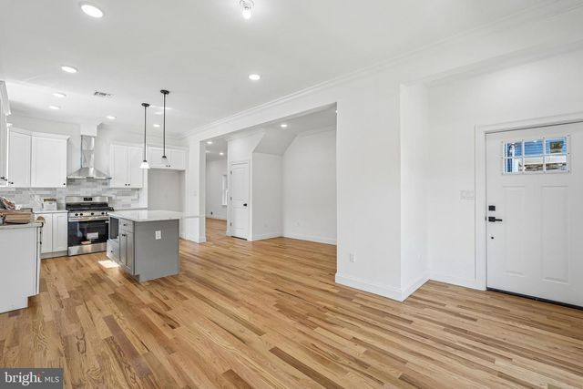 29 S 2ND ST, Elizabeth, NJ 07206