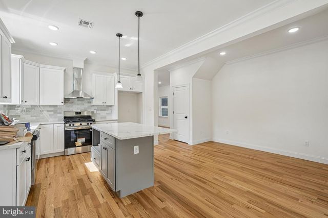 29 S 2ND ST, Elizabeth, NJ 07206