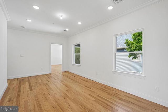 29 S 2ND ST, Elizabeth, NJ 07206