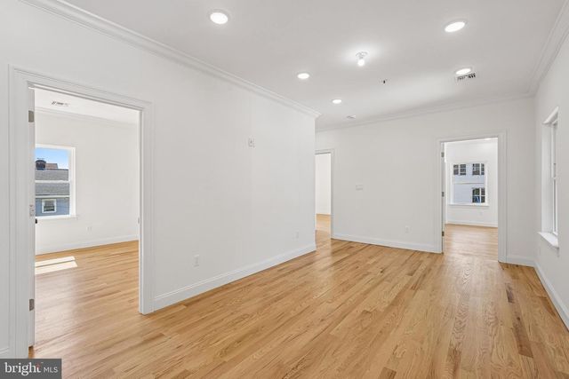 29 S 2ND ST, Elizabeth, NJ 07206