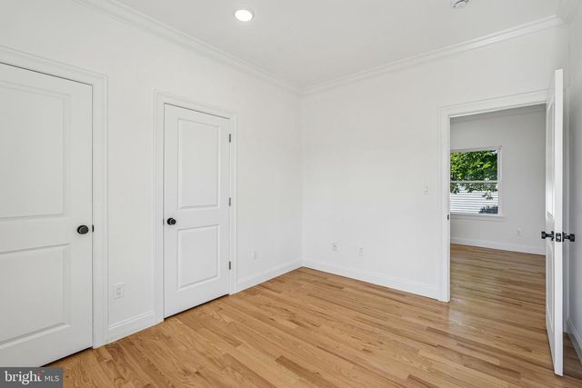 29 S 2ND ST, Elizabeth, NJ 07206