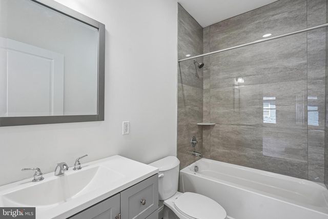29 S 2ND ST, Elizabeth, NJ 07206
