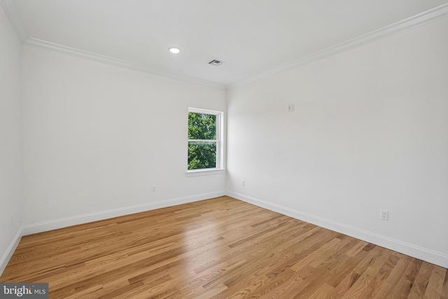 29 S 2ND ST, Elizabeth, NJ 07206