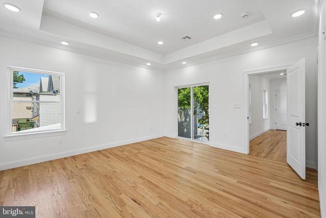 29 S 2ND ST, Elizabeth, NJ 07206