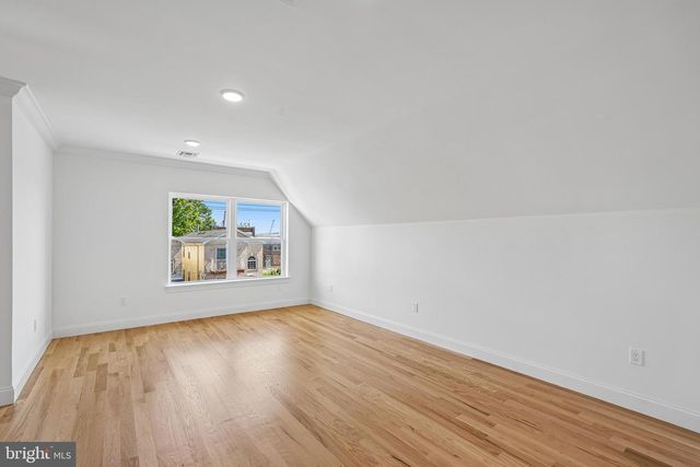 29 S 2ND ST, Elizabeth, NJ 07206