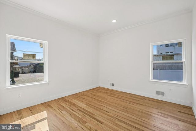 29 S 2ND ST, Elizabeth, NJ 07206