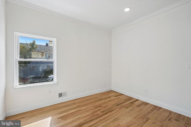 29 S 2ND ST, Elizabeth, NJ 07206