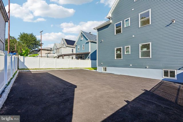 29 S 2ND ST, Elizabeth, NJ 07206