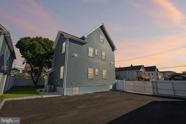 29 S 2ND ST, Elizabeth, NJ 07206