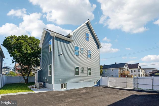 29 S 2ND ST, Elizabeth, NJ 07206