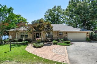 409 W Lakeshore Drive, Carriere, MS 39426