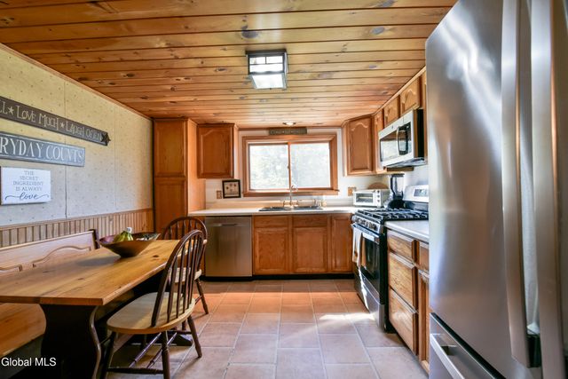 229 Murray Hill Road, Ephratah, NY 13452