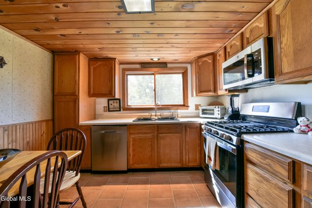 229 Murray Hill Road, Ephratah, NY 13452