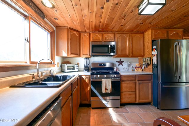 229 Murray Hill Road, Ephratah, NY 13452