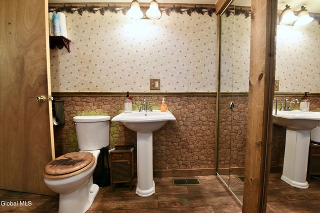 229 Murray Hill Road, Ephratah, NY 13452