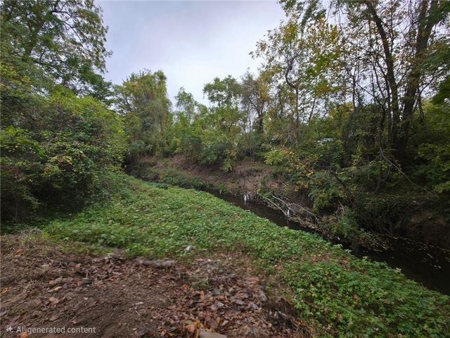 809 Seneca Street, Leavenworth, KS 66048