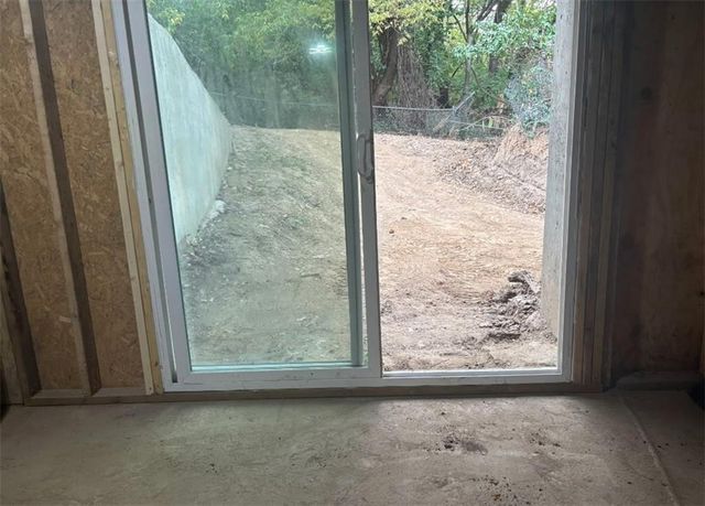 809 Seneca Street, Leavenworth, KS 66048